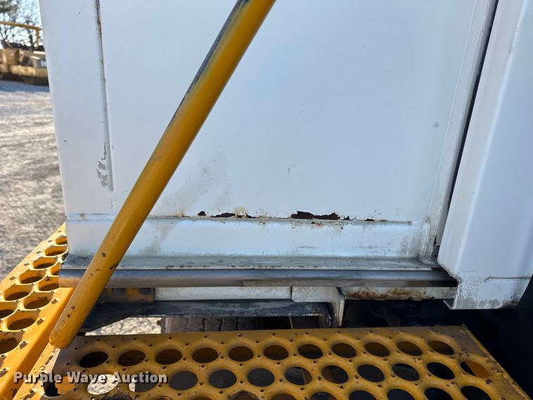 image for item EN0788 2014 Kalmar Ottawa yard truck