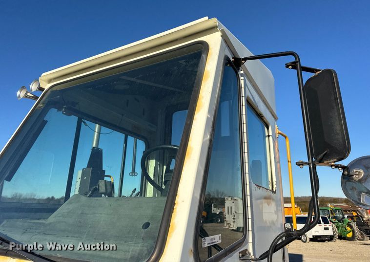 image for item EN0788 2014 Kalmar Ottawa yard truck