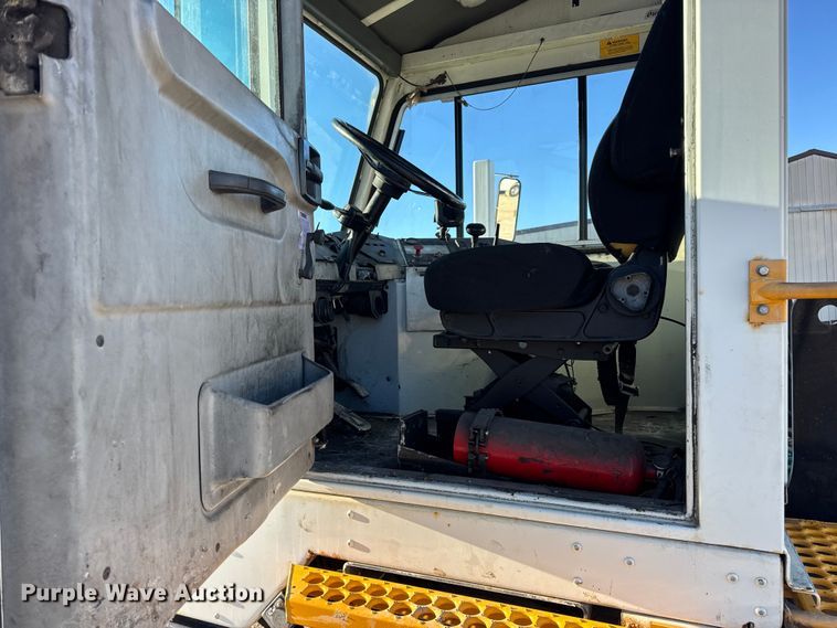 image for item EN0788 2014 Kalmar Ottawa yard truck