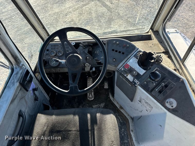 image for item EN0788 2014 Kalmar Ottawa yard truck