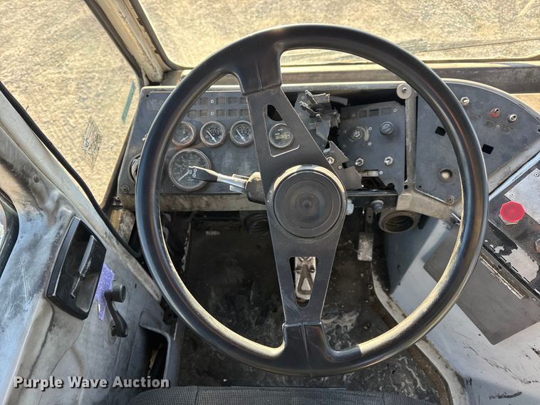 image for item EN0788 2014 Kalmar Ottawa yard truck