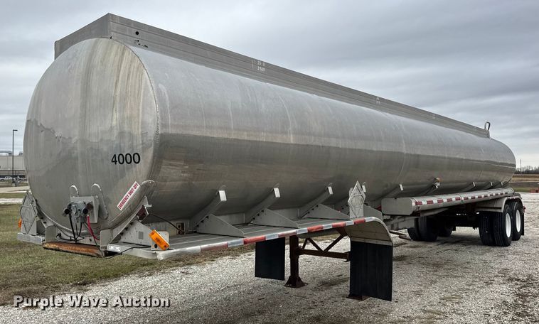 image for item EN0801 2011 Pullman Trailmobile F15S-42CI tank trailer