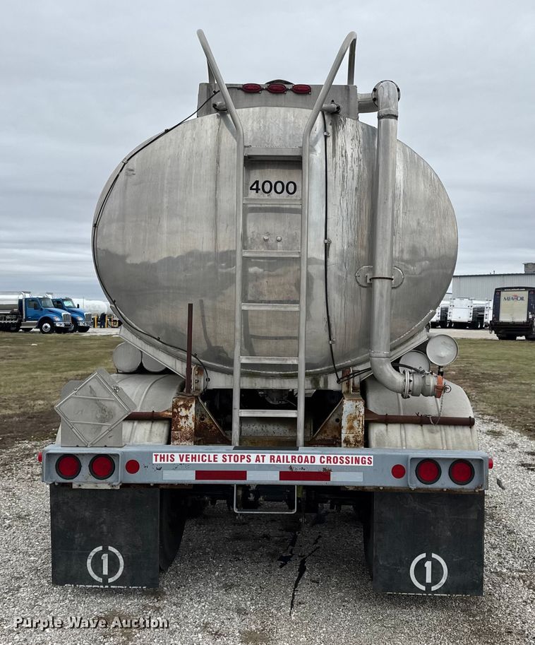 image for item EN0801 2011 Pullman Trailmobile F15S-42CI tank trailer