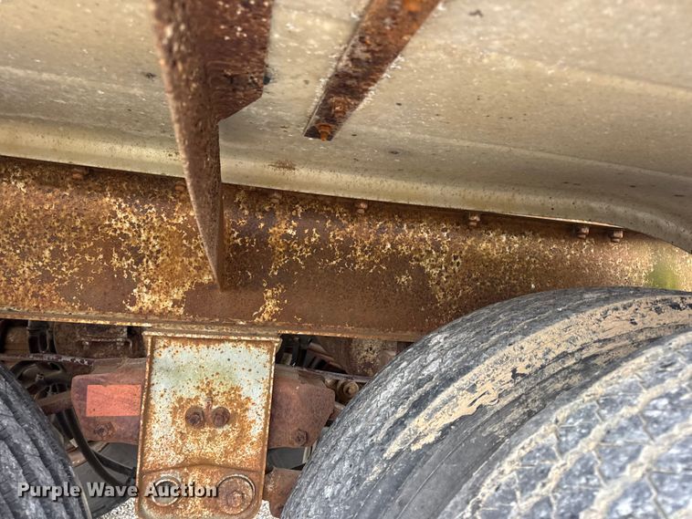 image for item EN0801 2011 Pullman Trailmobile F15S-42CI tank trailer