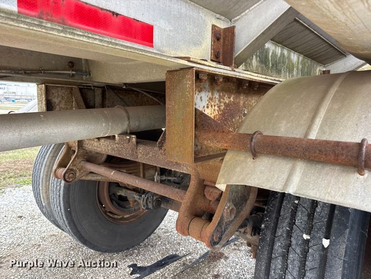 image for item EN0801 2011 Pullman Trailmobile F15S-42CI tank trailer