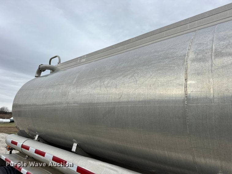 image for item EN0801 2011 Pullman Trailmobile F15S-42CI tank trailer