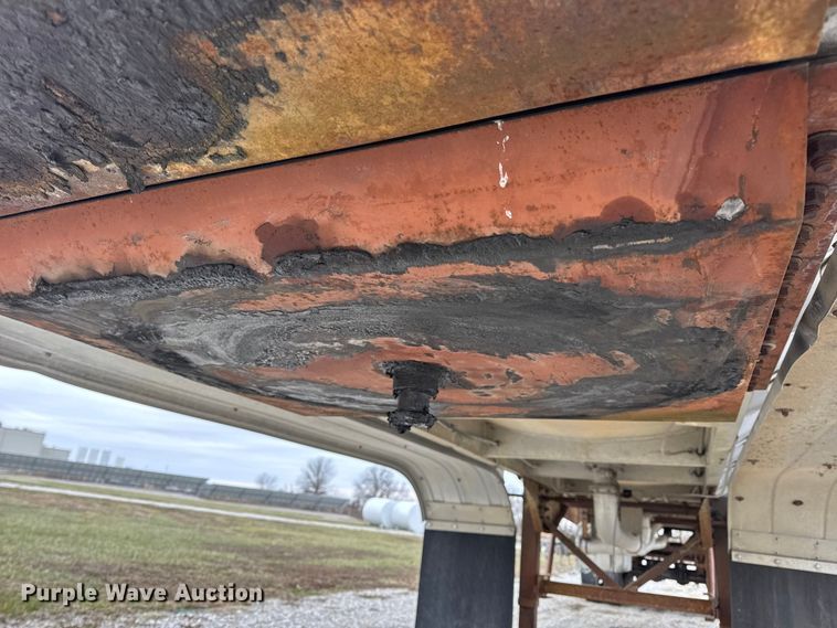 image for item EN0801 2011 Pullman Trailmobile F15S-42CI tank trailer