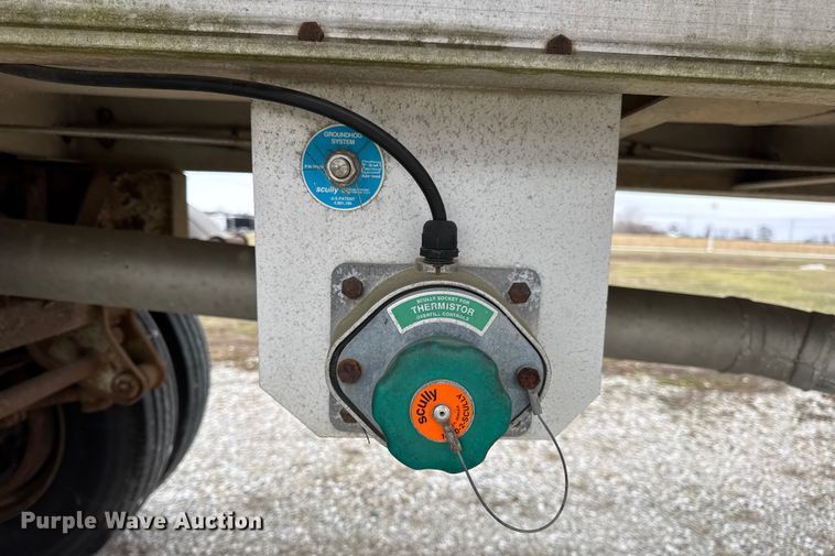 image for item EN0801 2011 Pullman Trailmobile F15S-42CI tank trailer