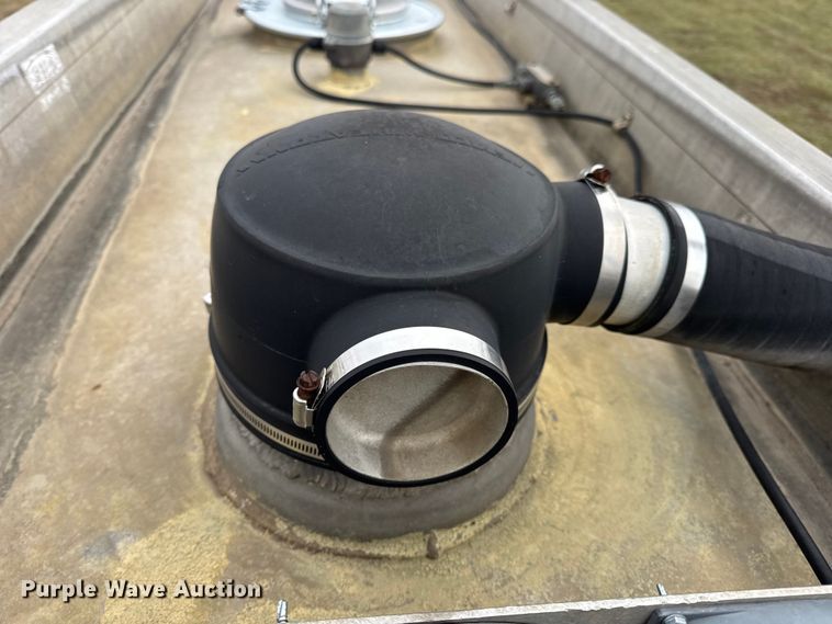 image for item EN0801 2011 Pullman Trailmobile F15S-42CI tank trailer