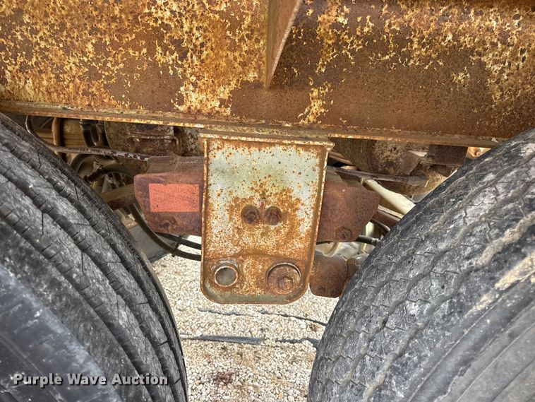 image for item EN0801 2011 Pullman Trailmobile F15S-42CI tank trailer