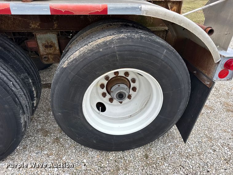 image for item EN0801 2011 Pullman Trailmobile F15S-42CI tank trailer