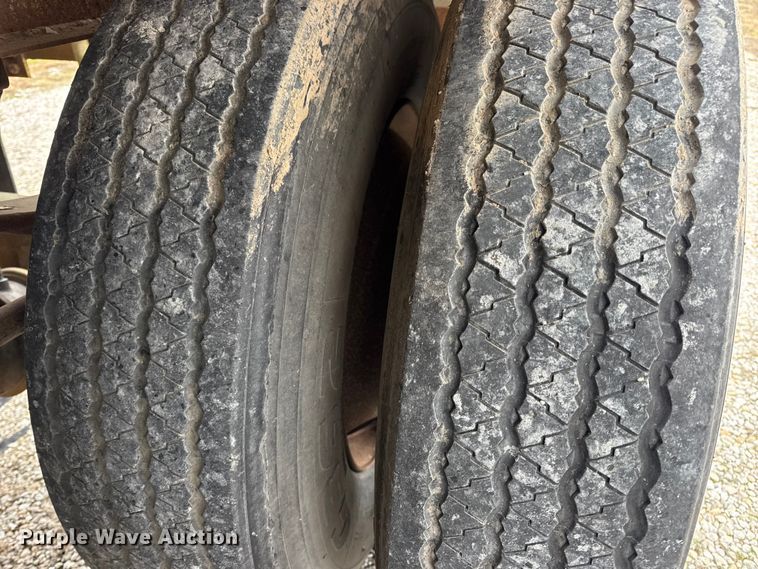 image for item EN0801 2011 Pullman Trailmobile F15S-42CI tank trailer