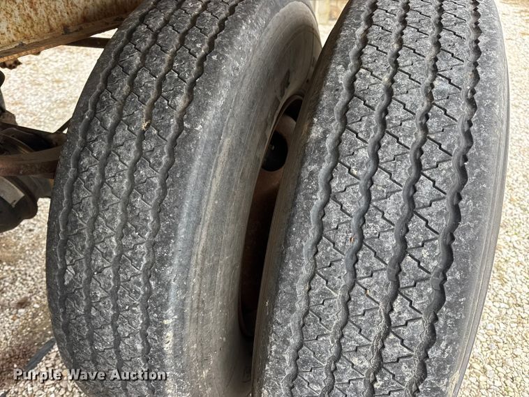 image for item EN0801 2011 Pullman Trailmobile F15S-42CI tank trailer