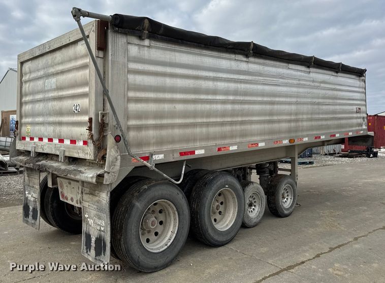 image for item EN0802 2008 Travis Body & Trailer, Inc. end dump trailer