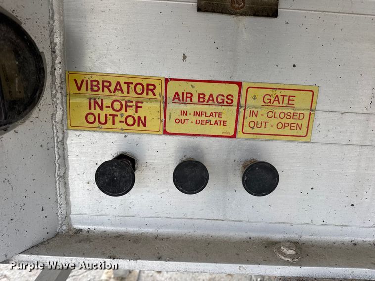 image for item EN0803 2008 Travis Body & Trailer, Inc. end dump trailer