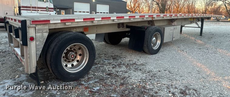 image for item EN0815 2006 Reitnouer MaxMiser flatbed trailer
