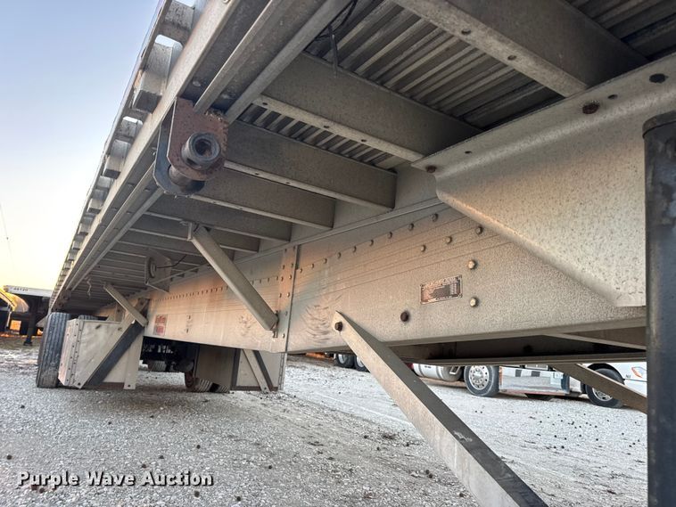 image for item EN0815 2006 Reitnouer MaxMiser flatbed trailer