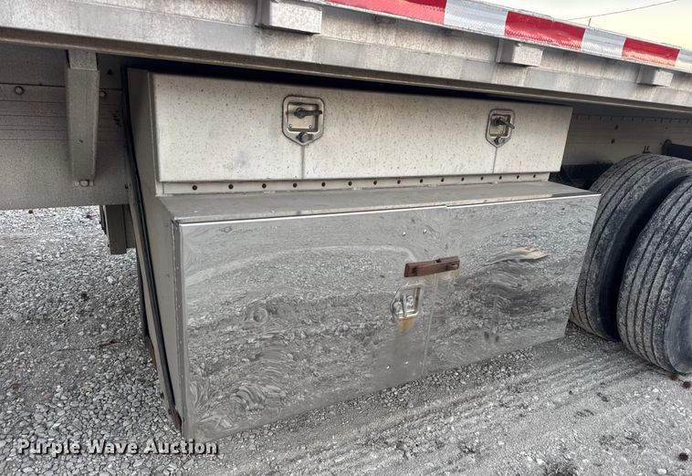 image for item EN0815 2006 Reitnouer MaxMiser flatbed trailer