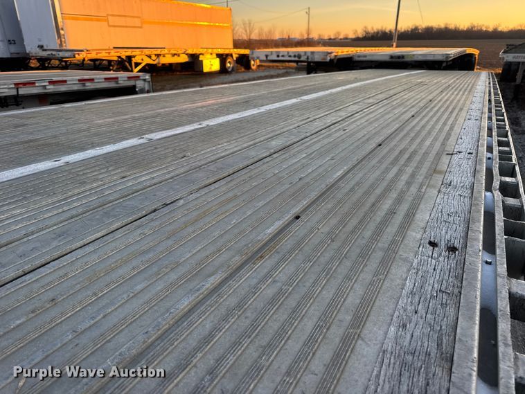 image for item EN0815 2006 Reitnouer MaxMiser flatbed trailer