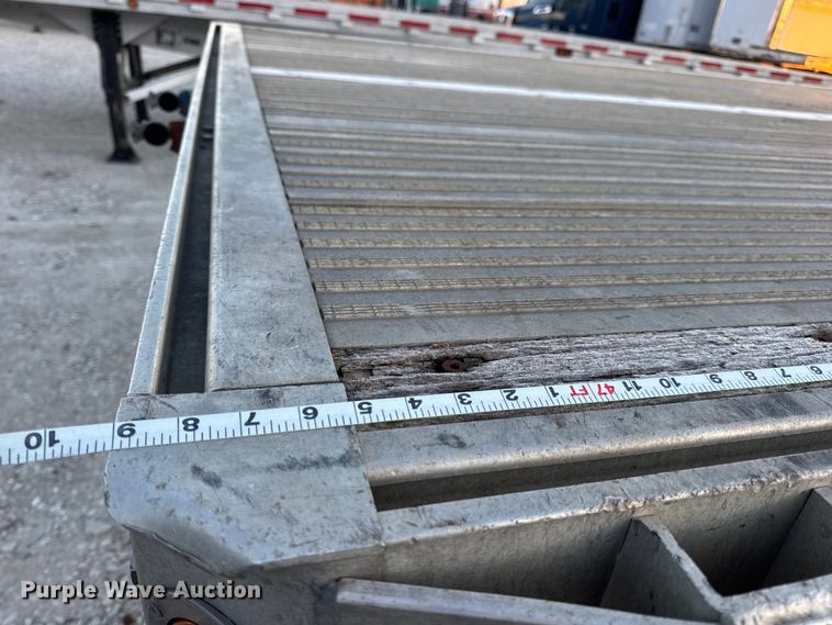 image for item EN0815 2006 Reitnouer MaxMiser flatbed trailer