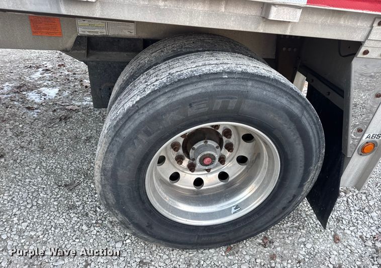 image for item EN0815 2006 Reitnouer MaxMiser flatbed trailer