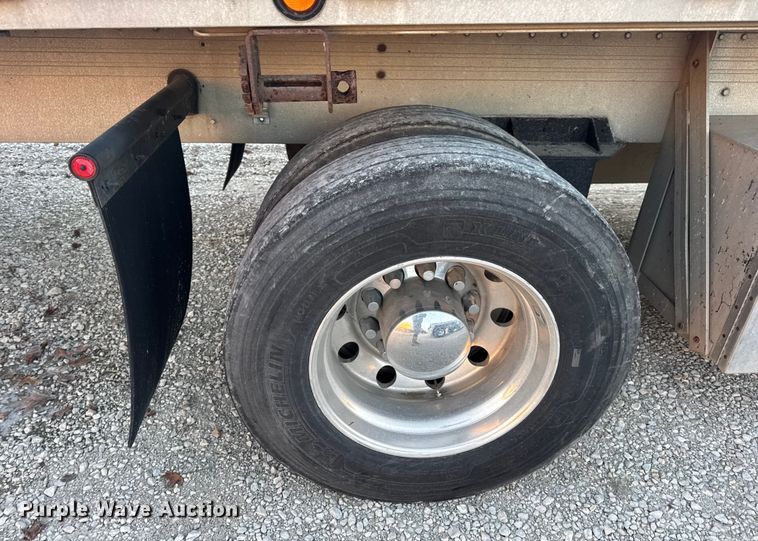 image for item EN0815 2006 Reitnouer MaxMiser flatbed trailer