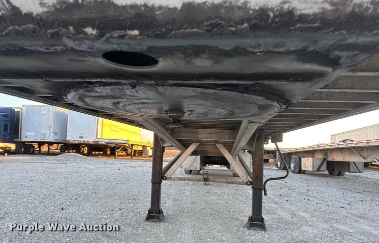 image for item EN0816 2006 Reitnouer MaxMiser flatbed trailer