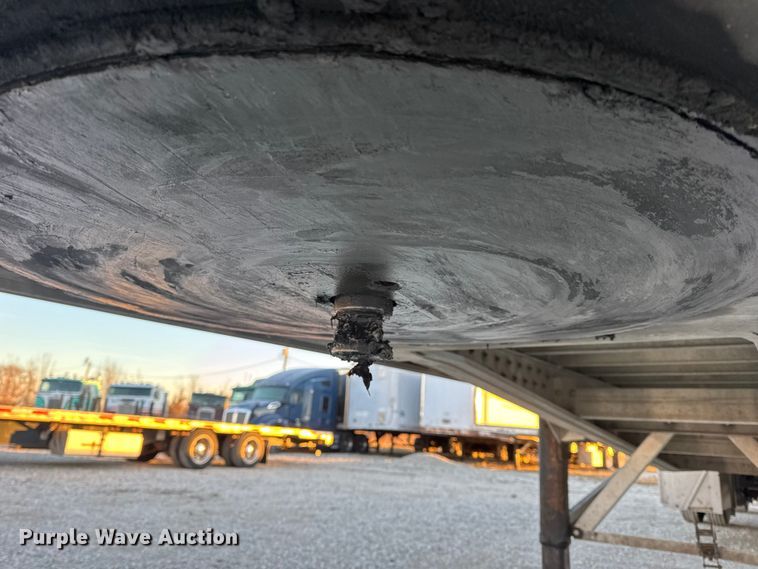 image for item EN0816 2006 Reitnouer MaxMiser flatbed trailer