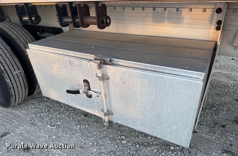 image for item EN0816 2006 Reitnouer MaxMiser flatbed trailer