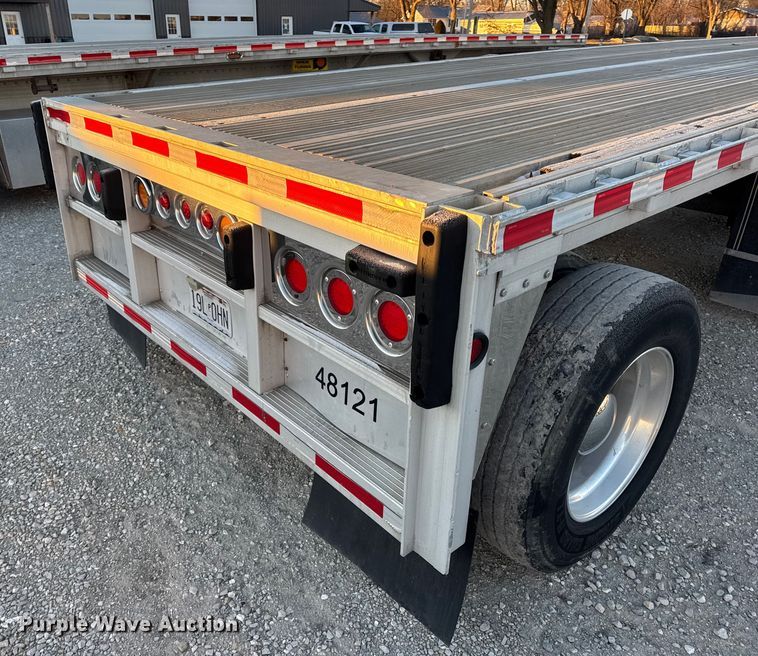 image for item EN0816 2006 Reitnouer MaxMiser flatbed trailer