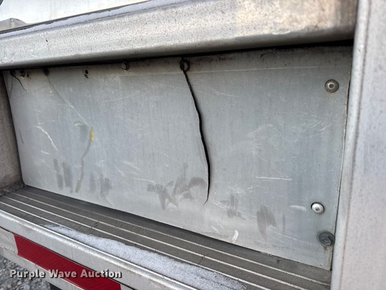 image for item EN0816 2006 Reitnouer MaxMiser flatbed trailer