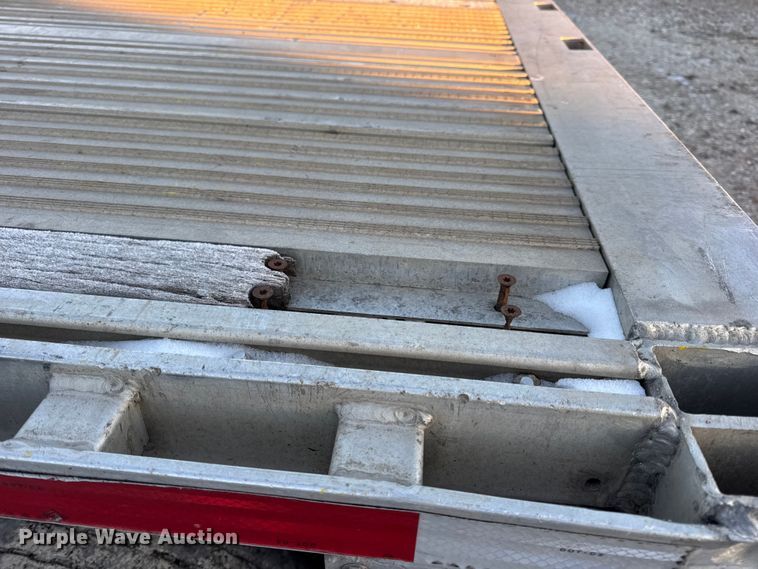 image for item EN0816 2006 Reitnouer MaxMiser flatbed trailer