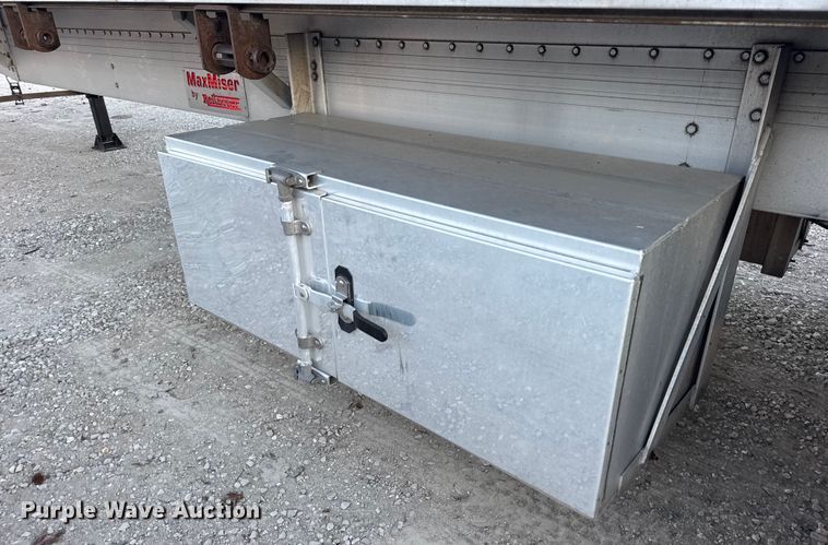 image for item EN0816 2006 Reitnouer MaxMiser flatbed trailer