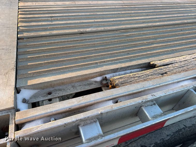 image for item EN0816 2006 Reitnouer MaxMiser flatbed trailer