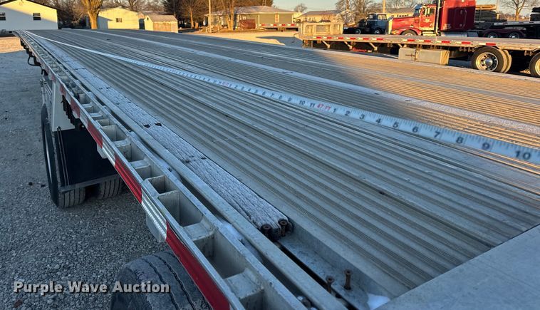 image for item EN0816 2006 Reitnouer MaxMiser flatbed trailer