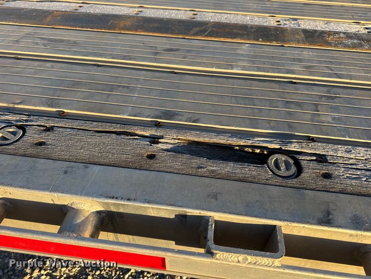 image for item EN0817 2019 Transcraft 554C drop deck trailer