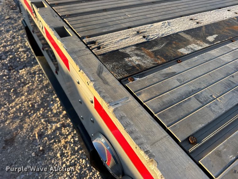 image for item EN0817 2019 Transcraft 554C drop deck trailer