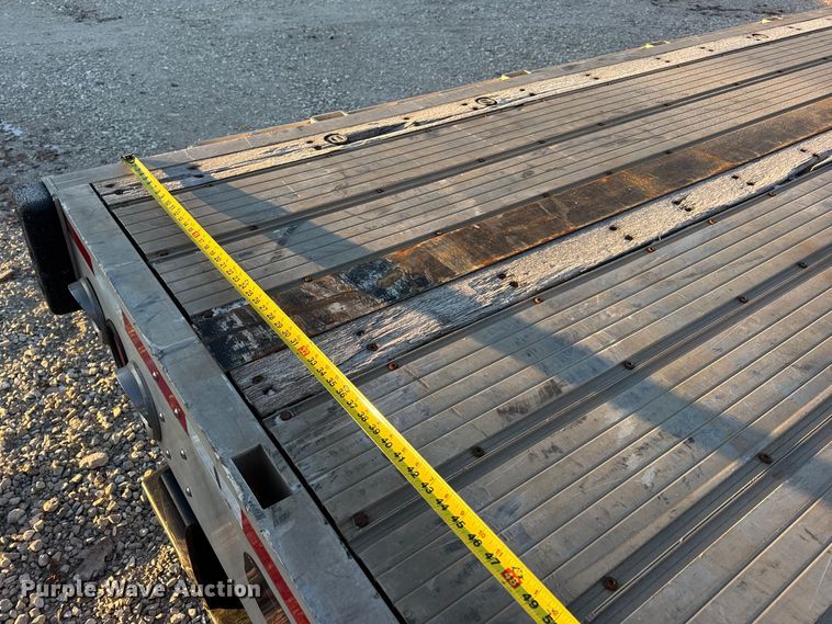 image for item EN0817 2019 Transcraft 554C drop deck trailer