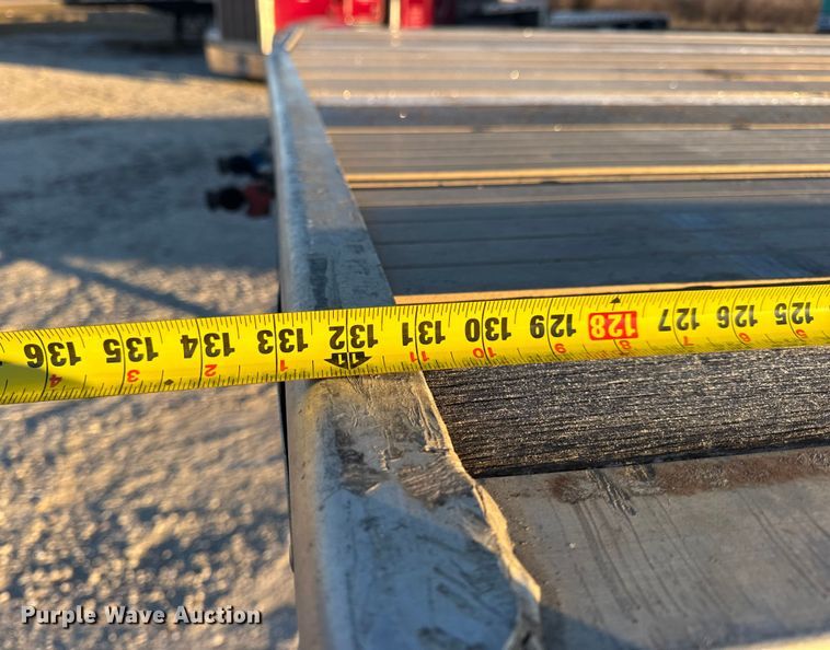 image for item EN0817 2019 Transcraft 554C drop deck trailer