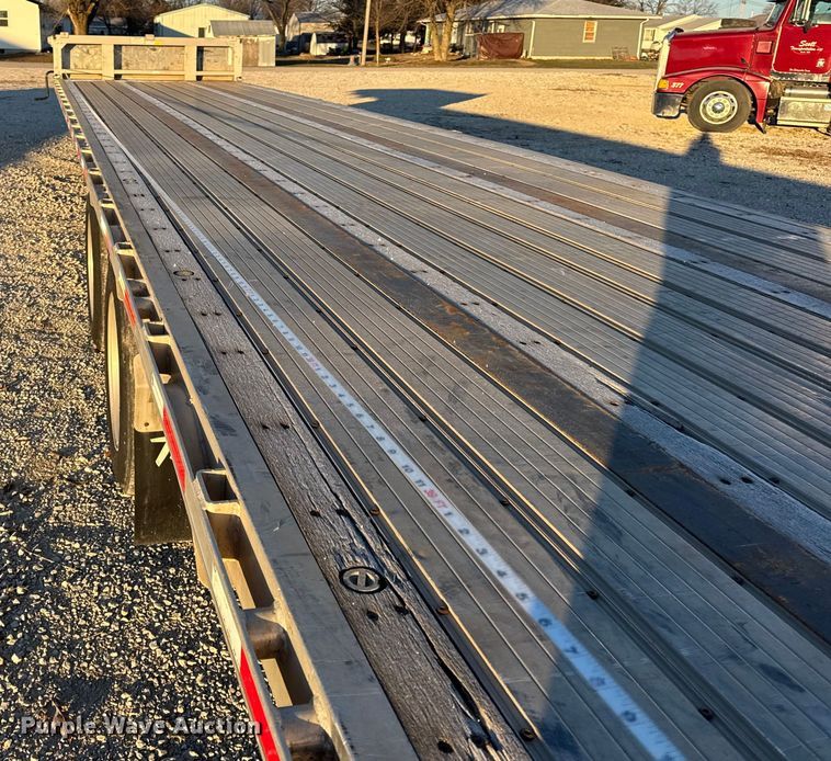 image for item EN0817 2019 Transcraft 554C drop deck trailer