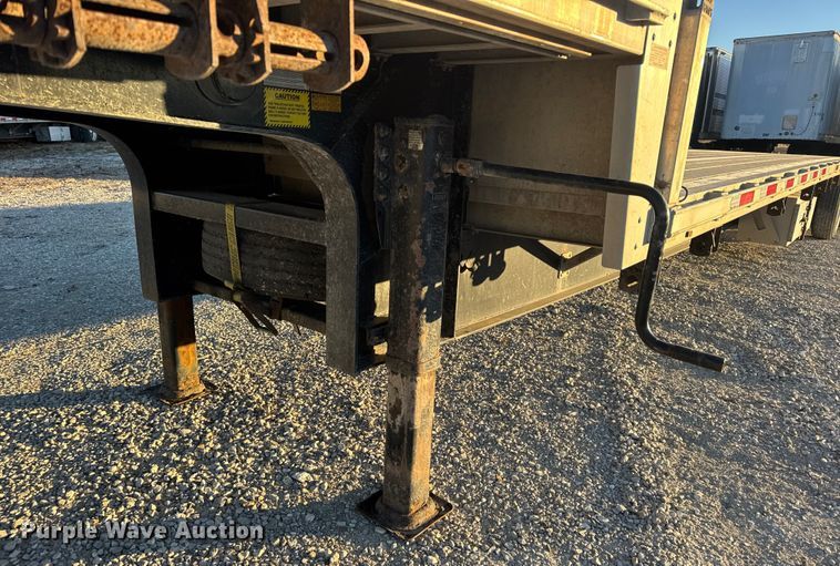 image for item EN0817 2019 Transcraft 554C drop deck trailer