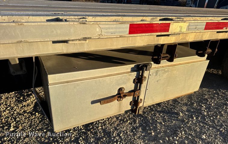 image for item EN0817 2019 Transcraft 554C drop deck trailer
