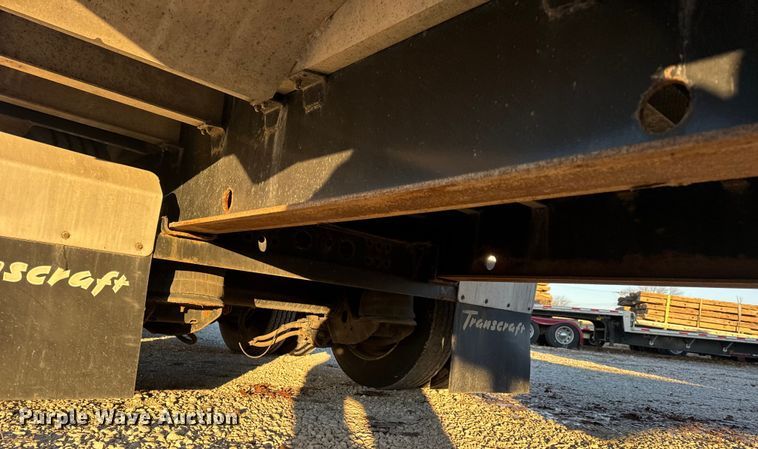 image for item EN0817 2019 Transcraft 554C drop deck trailer
