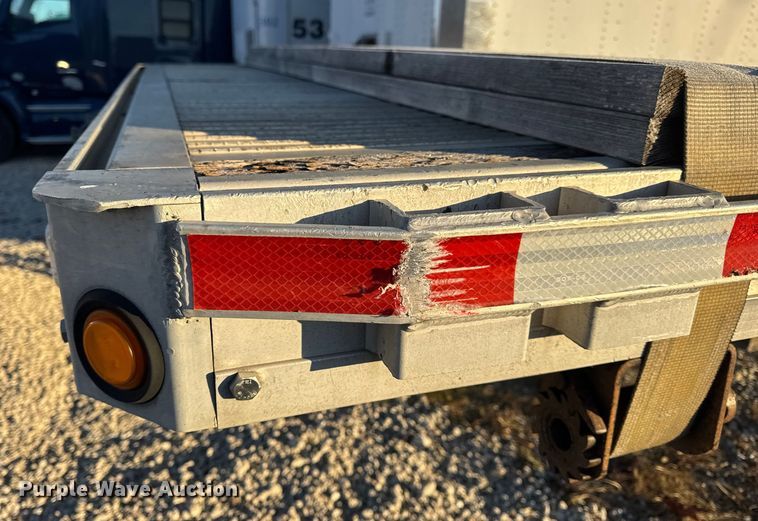 image for item EN0818 2006 Reitnouer MaxMiser flatbed trailer