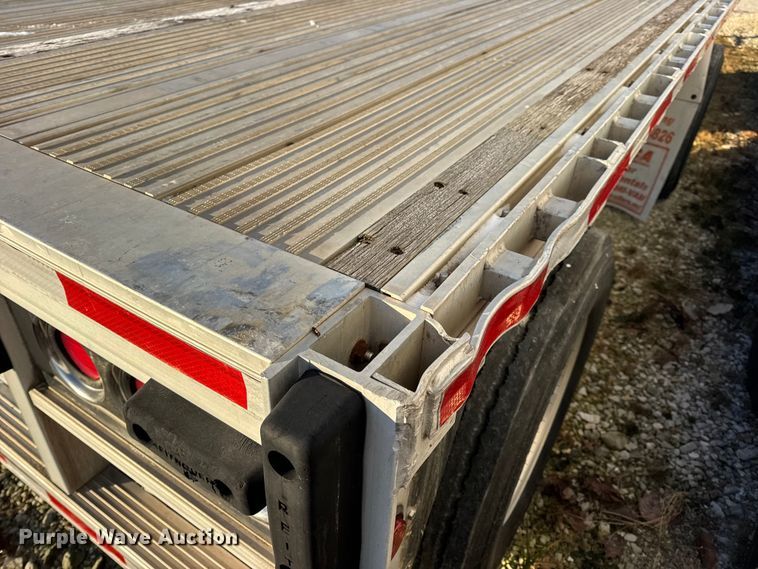 image for item EN0818 2006 Reitnouer MaxMiser flatbed trailer