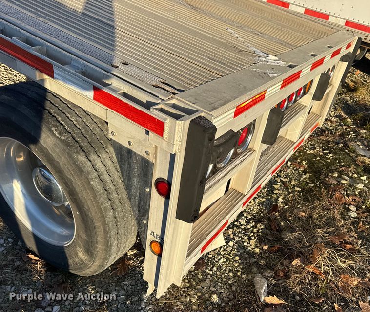 image for item EN0818 2006 Reitnouer MaxMiser flatbed trailer