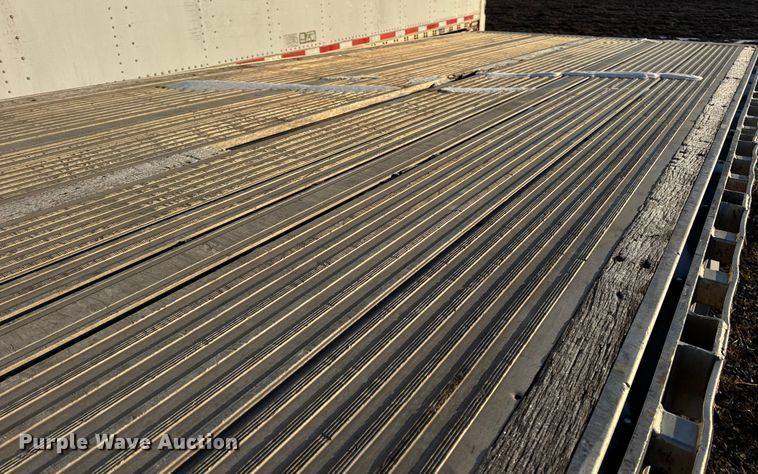 image for item EN0818 2006 Reitnouer MaxMiser flatbed trailer