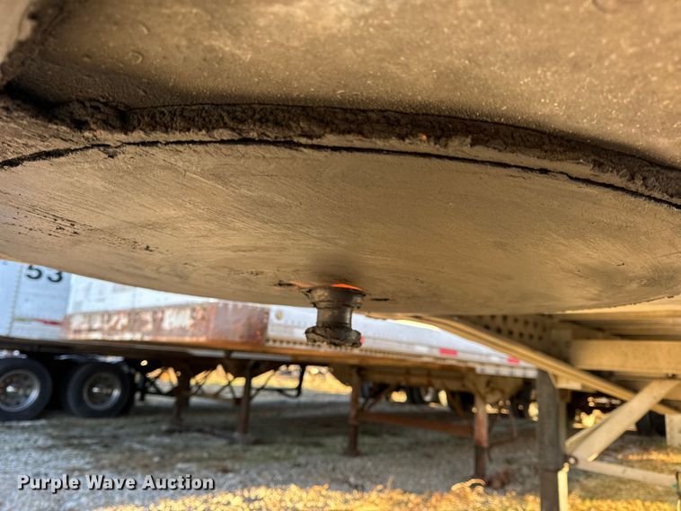 image for item EN0818 2006 Reitnouer MaxMiser flatbed trailer