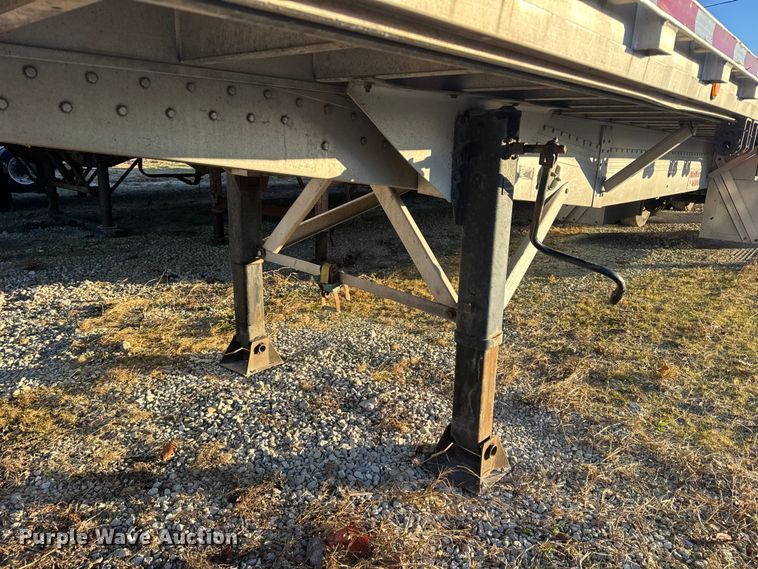 image for item EN0818 2006 Reitnouer MaxMiser flatbed trailer