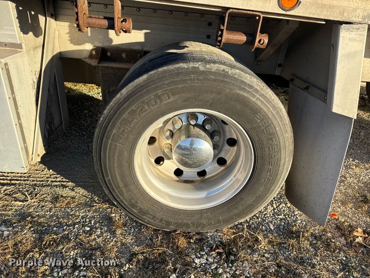 image for item EN0818 2006 Reitnouer MaxMiser flatbed trailer